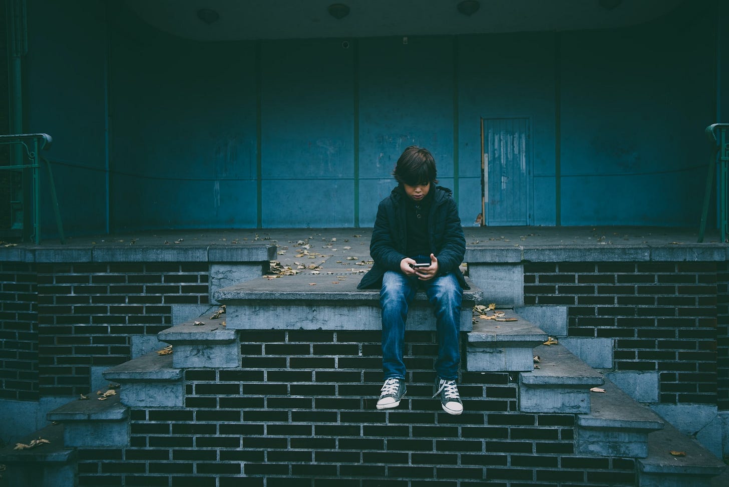 Why Parents Should Consider a Dumb Phone for Their Kids Why Parents Should Consider a Dumb Phone for Their Kids