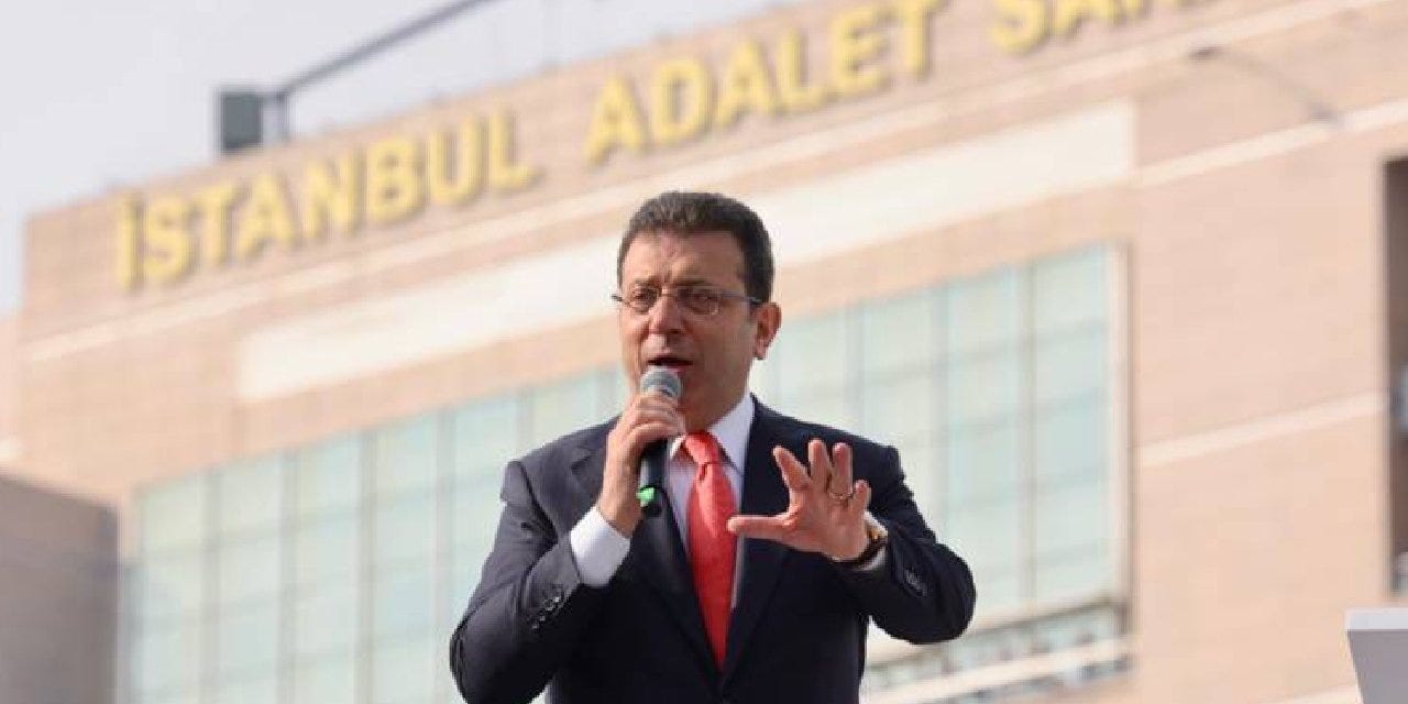 İBB davasında avukatlardan tutanak: İktidara yakın gazeteci, savcı-hakim koridorunda İBB davasında avukatlardan tutanak: İktidara yakın gazeteci, savcı-hakim koridorunda