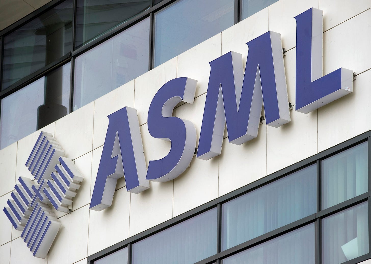 ASML sees around $2.3 bln of sales in China in 2021, 2022 | Reuters ASML sees around $2.3 bln of sales in China in 2021, 2022 | Reuters