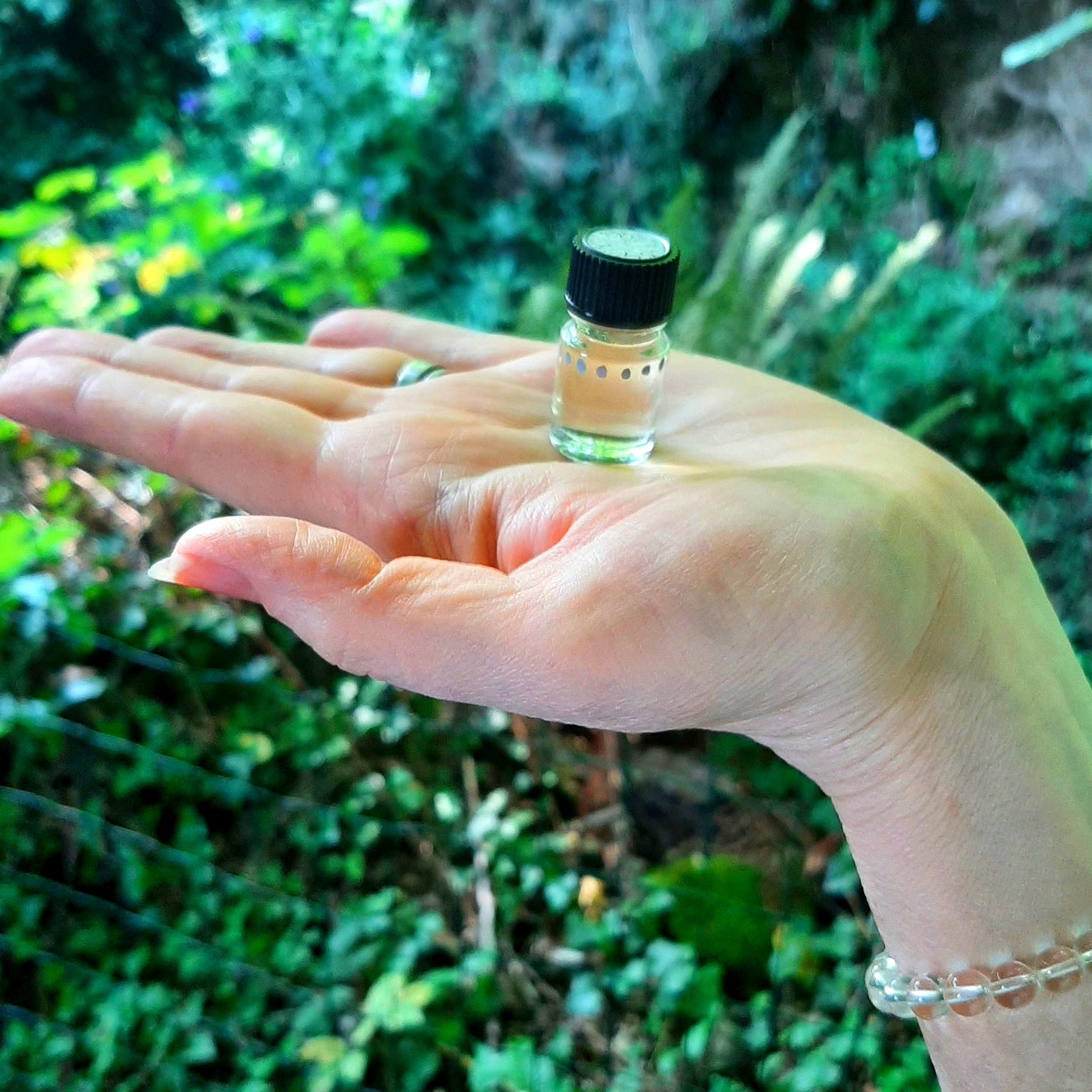 Vibrational Oil Elixir ©2025 Elizabeth des Roches - The Creatrix Experience