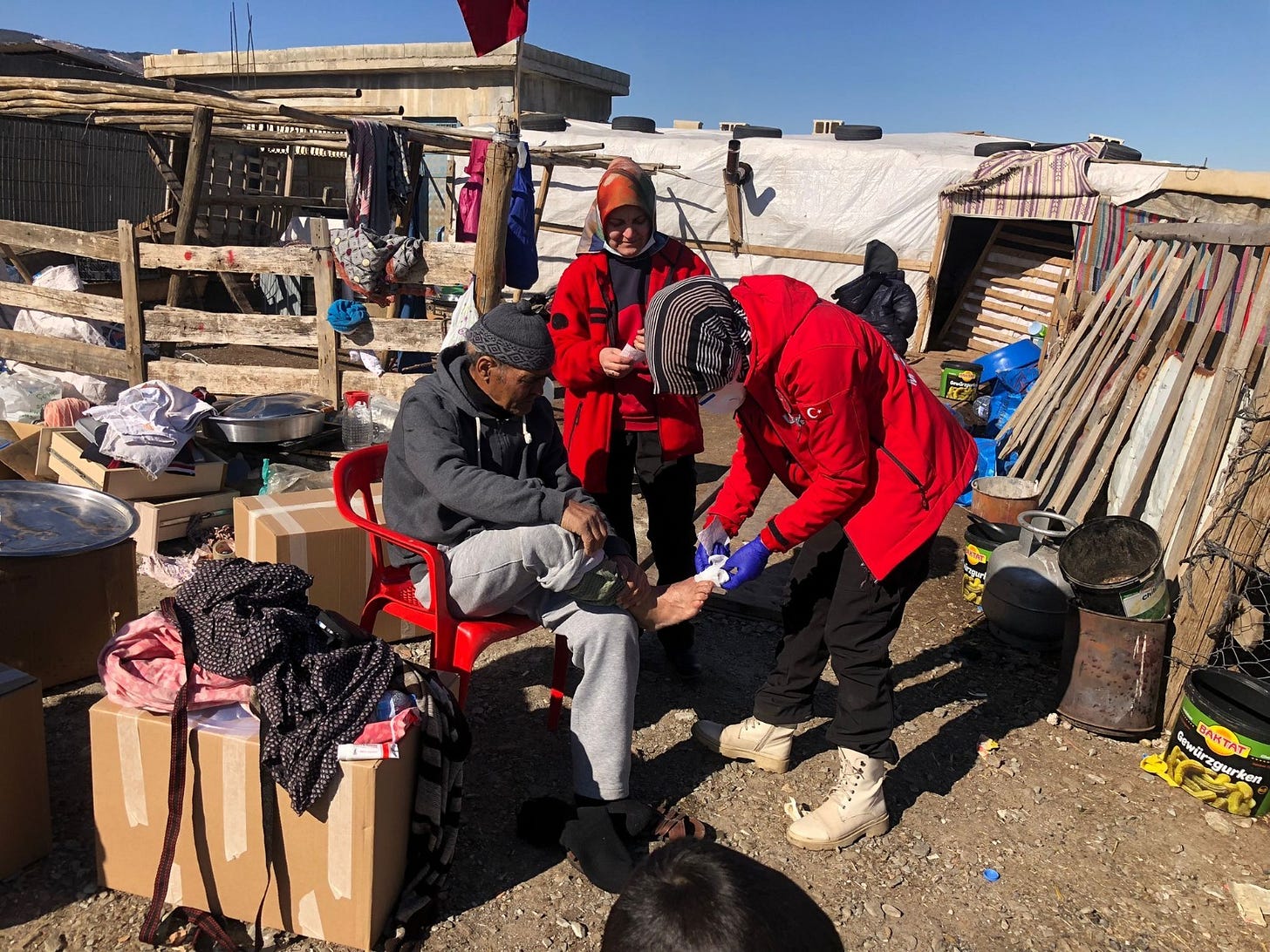 depremden en çok etkilenen 4 ilin köylerinde sağlık personelleri köylülere sağlık taraması gerçekleştiriyor depremden en çok etkilenen 4 ilin köylerinde sağlık personelleri köylülere sağlık taraması gerçekleştiriyor