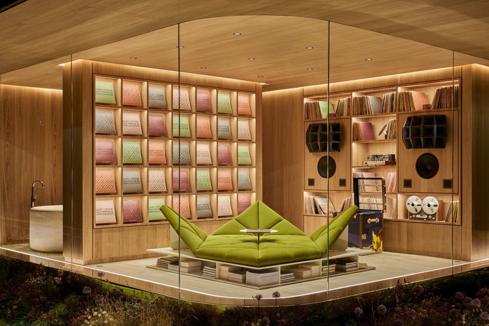 アート・デザイン・音楽 Louis Vuitton Architecture and Interiors Inside The Exclusive Louis Vuitton X Frank Gehry Collaboration For