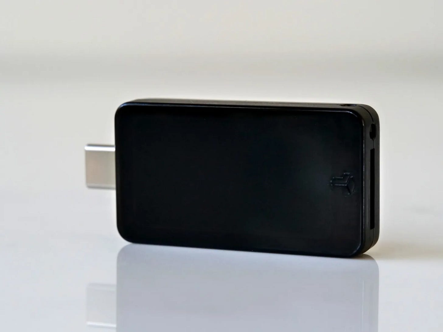 BitBox02 Review 2024: Pros, Cons And How It Compares