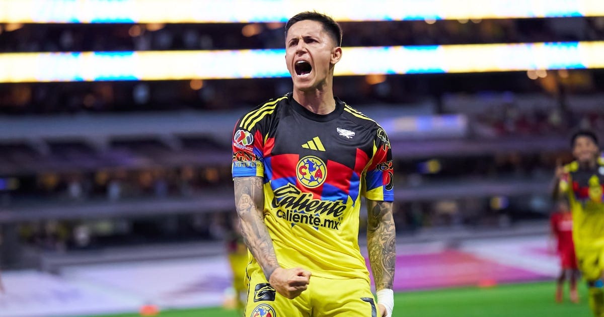 AMÉRICA SORPRENDIÓ A TOLUCA! 🔥 Las Águilas se adelantaron en el marcador  gracias a un buen gol de Brian Rodríguez, quien sacó un remate ajustado  desde fuera del área. #CentralFOX