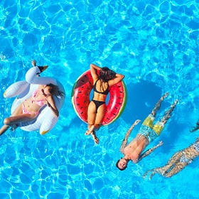 Sneaky Ways to Combine Points and Miles With Family (and Friends)