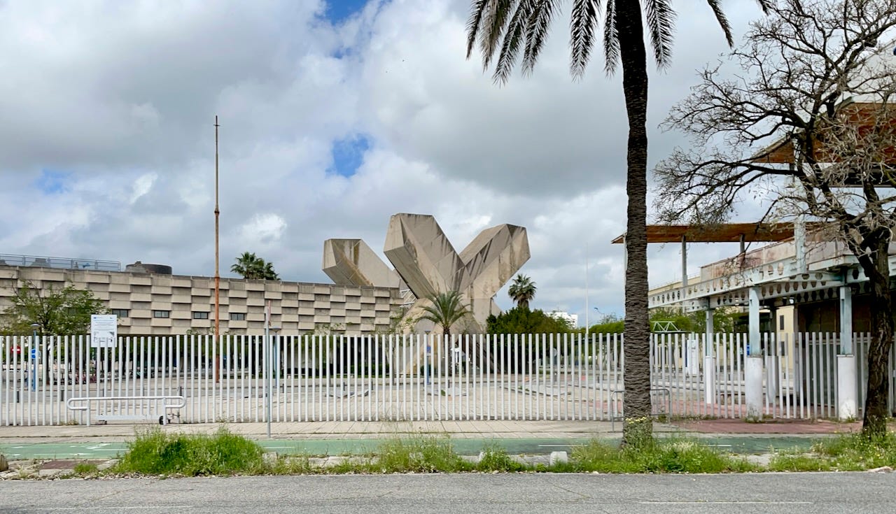 Photograph of the Mexico Pavilion, Seville