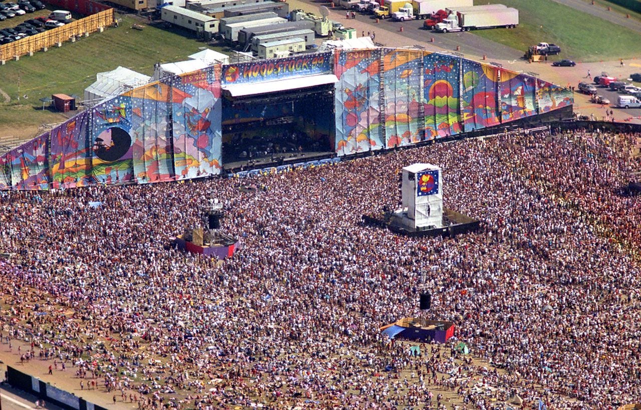 Woodstock '99: New Netflix docuseries blames CNY 'trainwreck' on 3 main  factors - syracuse.com