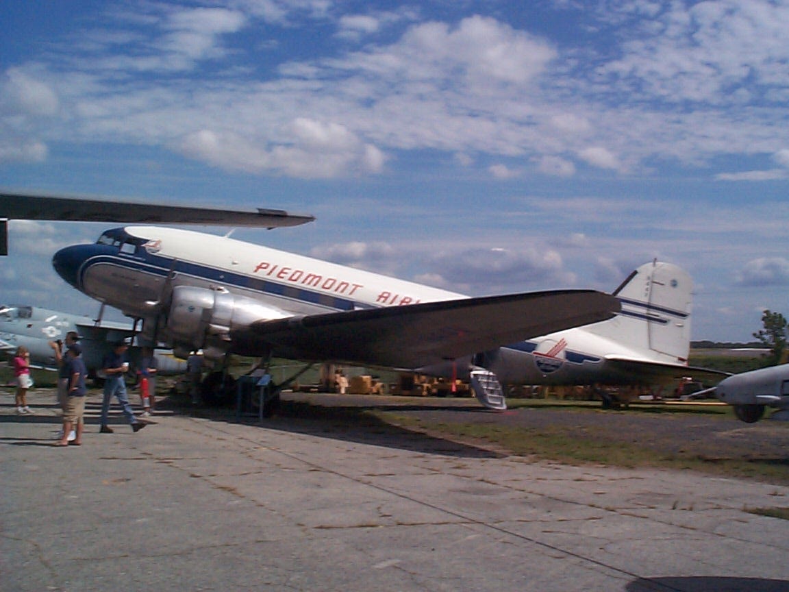 Piedmont Airlines DC-3 Prop Plane Piedmont Airlines DC-3 Prop Plane
