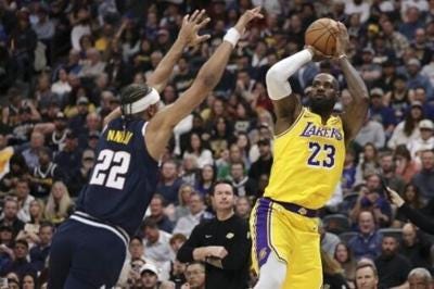 LeBron James breaks NBA all-time field goal record in Lakers loss | News | wfxg.com