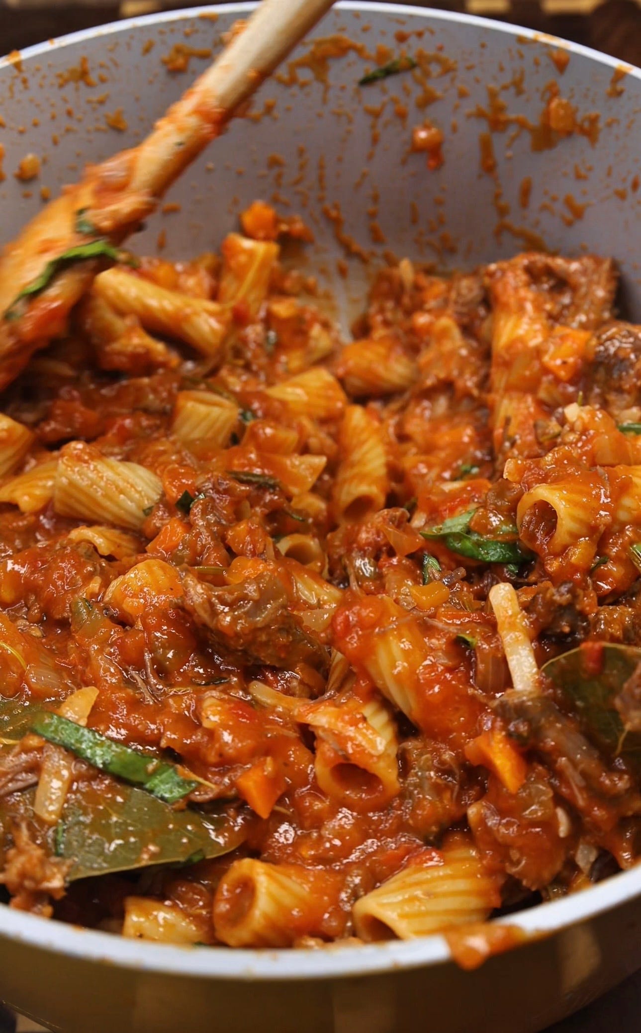 Meat Rigotini One-Pot Braised Beef Rigatoni: A recipe