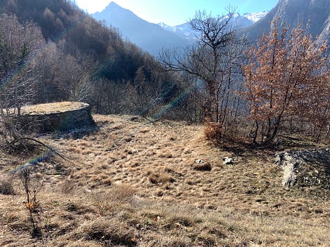 Hiking in Italy: mule track, sanctuary of Machaby, village Machaby, Forte Machaby, (Arnad)