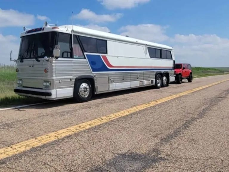 1975 MCI MC8 Motorcoach Conversion 25284-16.webp