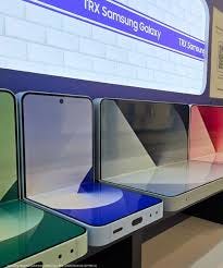 Social Samosa | Samsung has reimagined Kuala Lumpur's TRX Samsung Galaxy  station by transforming ordinary metro seats into interactive showcases for  its... | Instagram