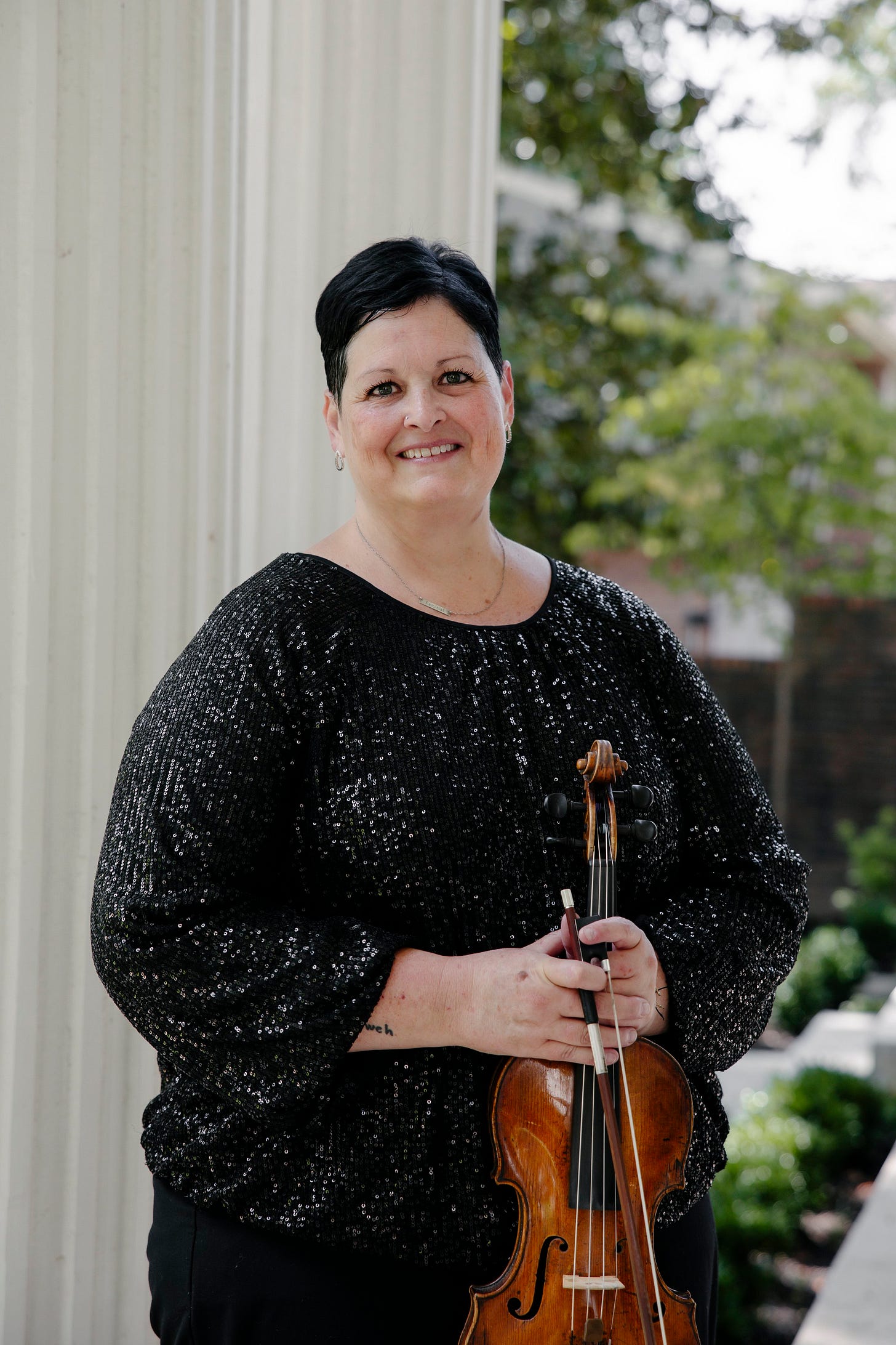 Memphis Symphony concertmaster Barrie Copper and violinist for Diamond Strings.  Memphis Wedding String Quartet. Live musicians for wedding ceremony.