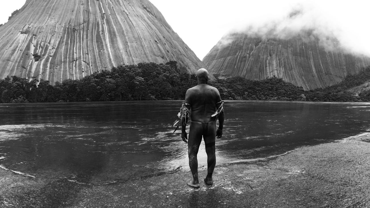 Embrace of the Serpent' ('El abrazo de la serpiente'): Cannes Review Embrace of the Serpent' ('El abrazo de la serpiente'): Cannes Review