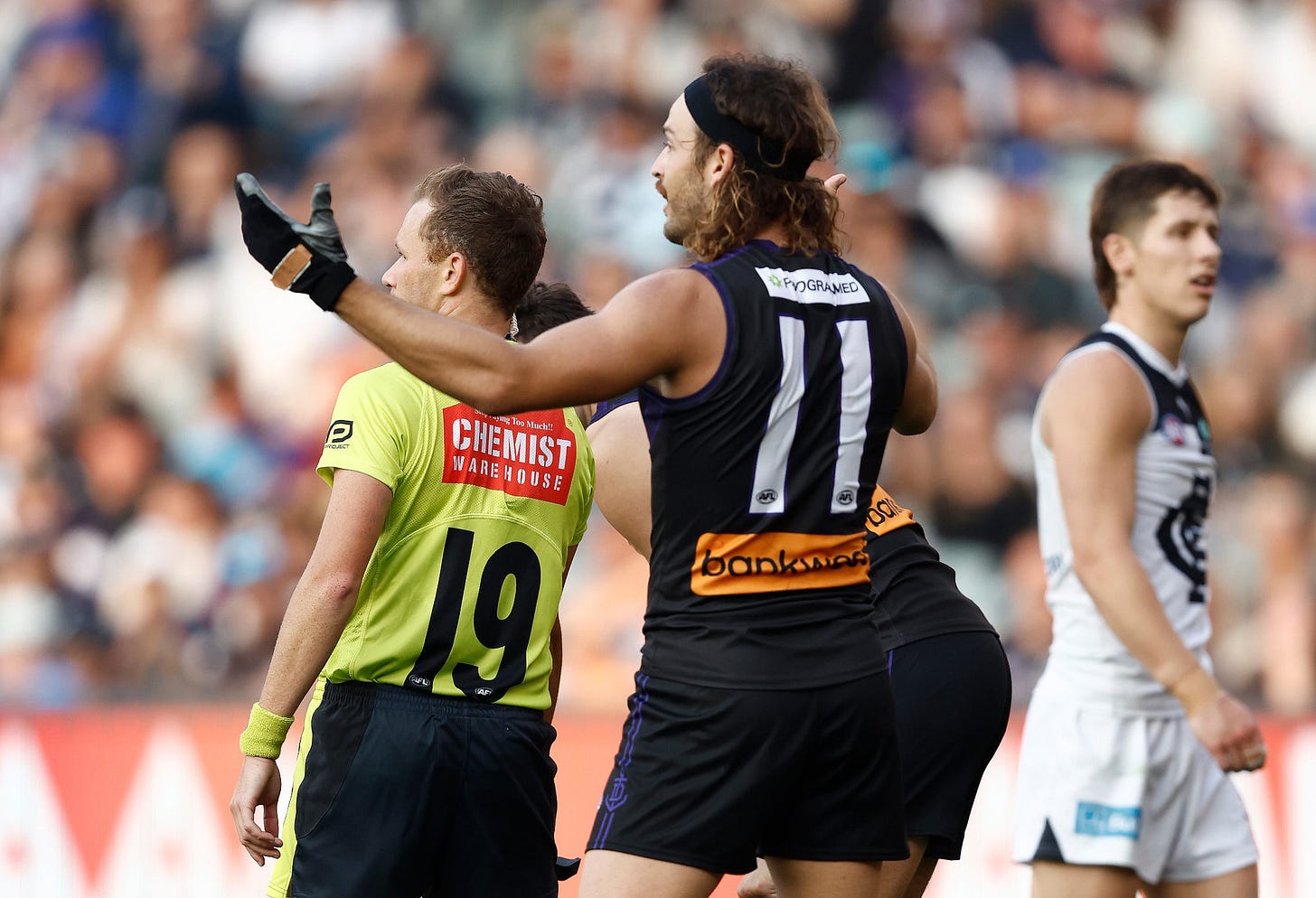 Footy Fix: No, the umpires didn't gift Carlton the game - but Freo sure did Footy Fix: No, the umpires didn't gift Carlton the game - but Freo sure did
