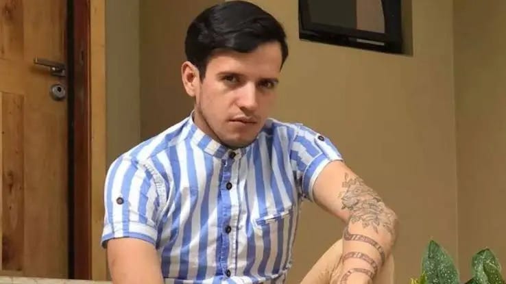 He left Venezuela for the US, dreaming of a career in cosmetics. He was  deported to a Salvadoran prison | CNN