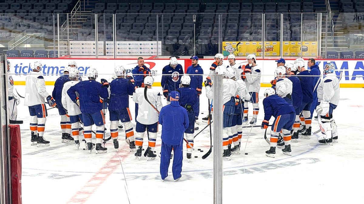 Patrick Roy has reunited Bo Horvat and Mathew Barzal. Here's what those two had to say, along with Roy.