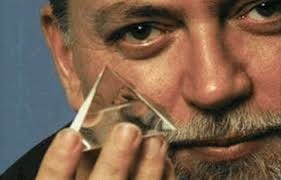 4 ejercicios de Robert Anton Wilson para hackear tu realidad