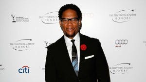 comedian-dl-hughley-insensitive-comments-about-caitlyn-jenner