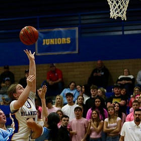 High School Girls Basketball: Kelso searching for synergy in ‘25-26 season