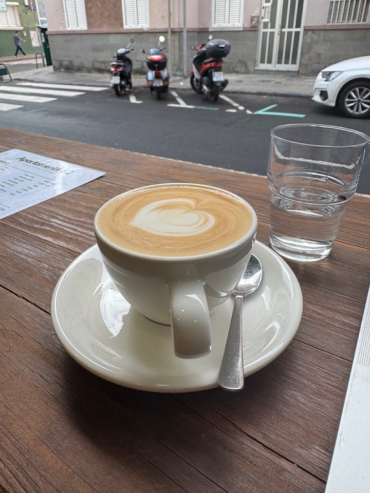 Café y sándwich mixto - Apartamento 62