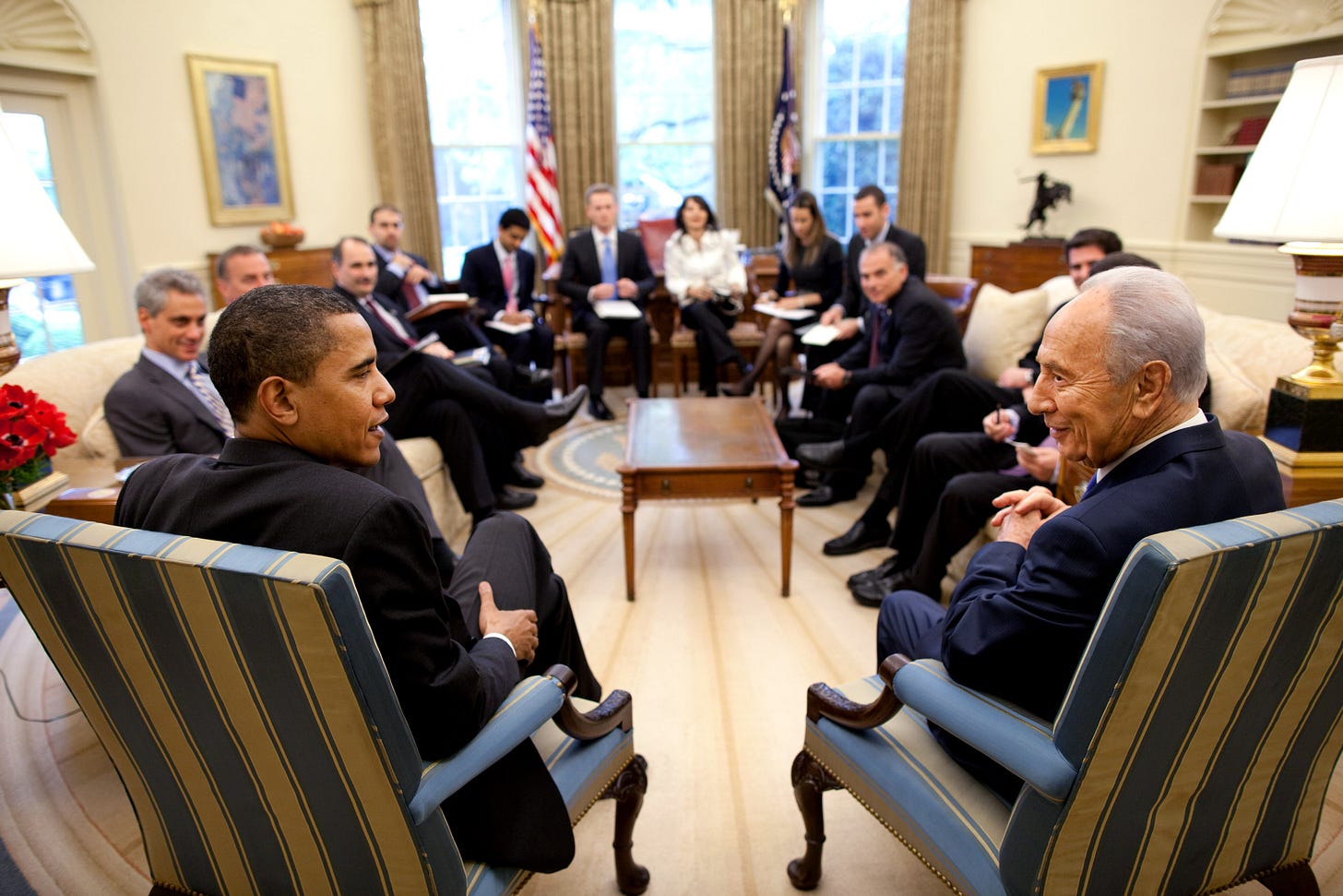 File:Barack Obama meets Shimon Peres in the Oval Office 2.jpg - Wikimedia  Commons