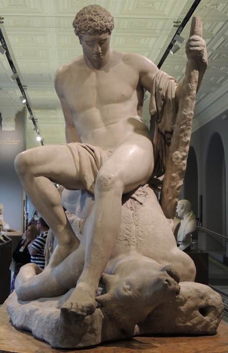 A group of people looking at a statue

AI-generated content may be incorrect.