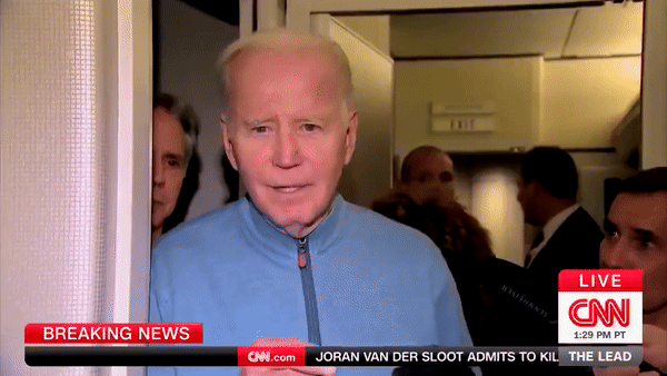 bzeELE8ZwLYefWVr.mp4 [video-to-gif output image]