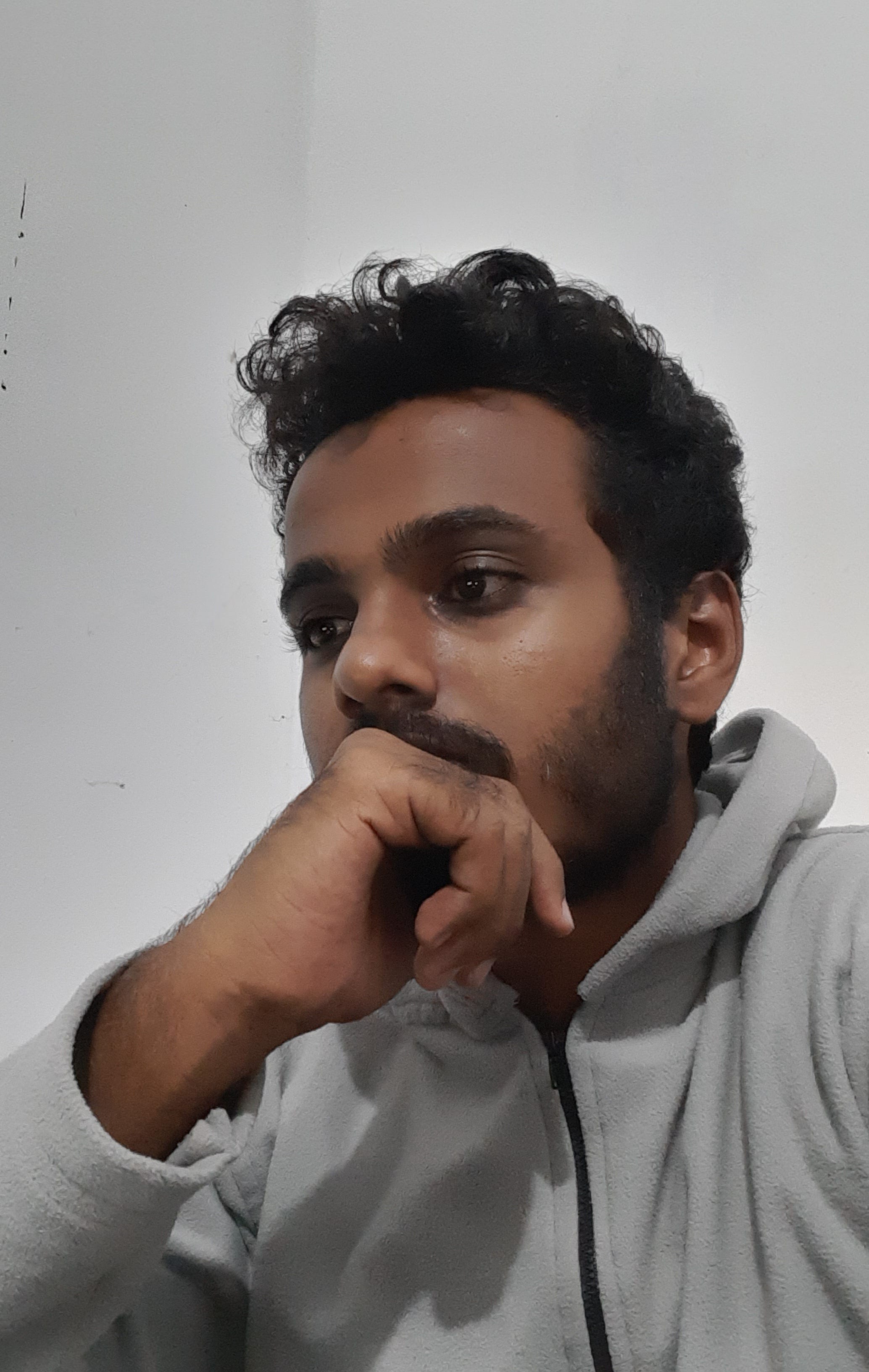 Substack profile picture for @vihanga
