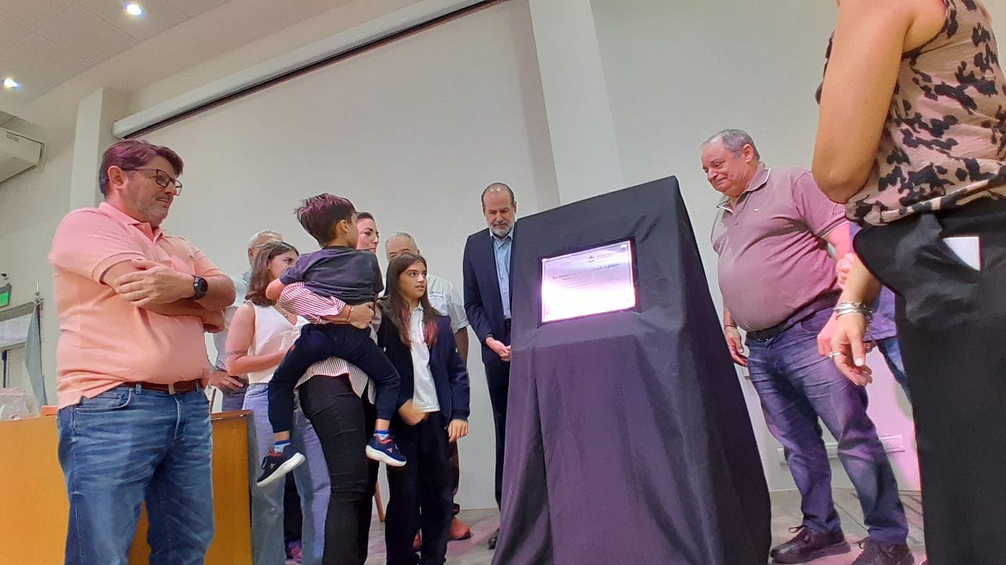 El hospital Municipal homenajeó a quien fuera la Directora de la Escuela de Enfermería, Elisabeth Agüero