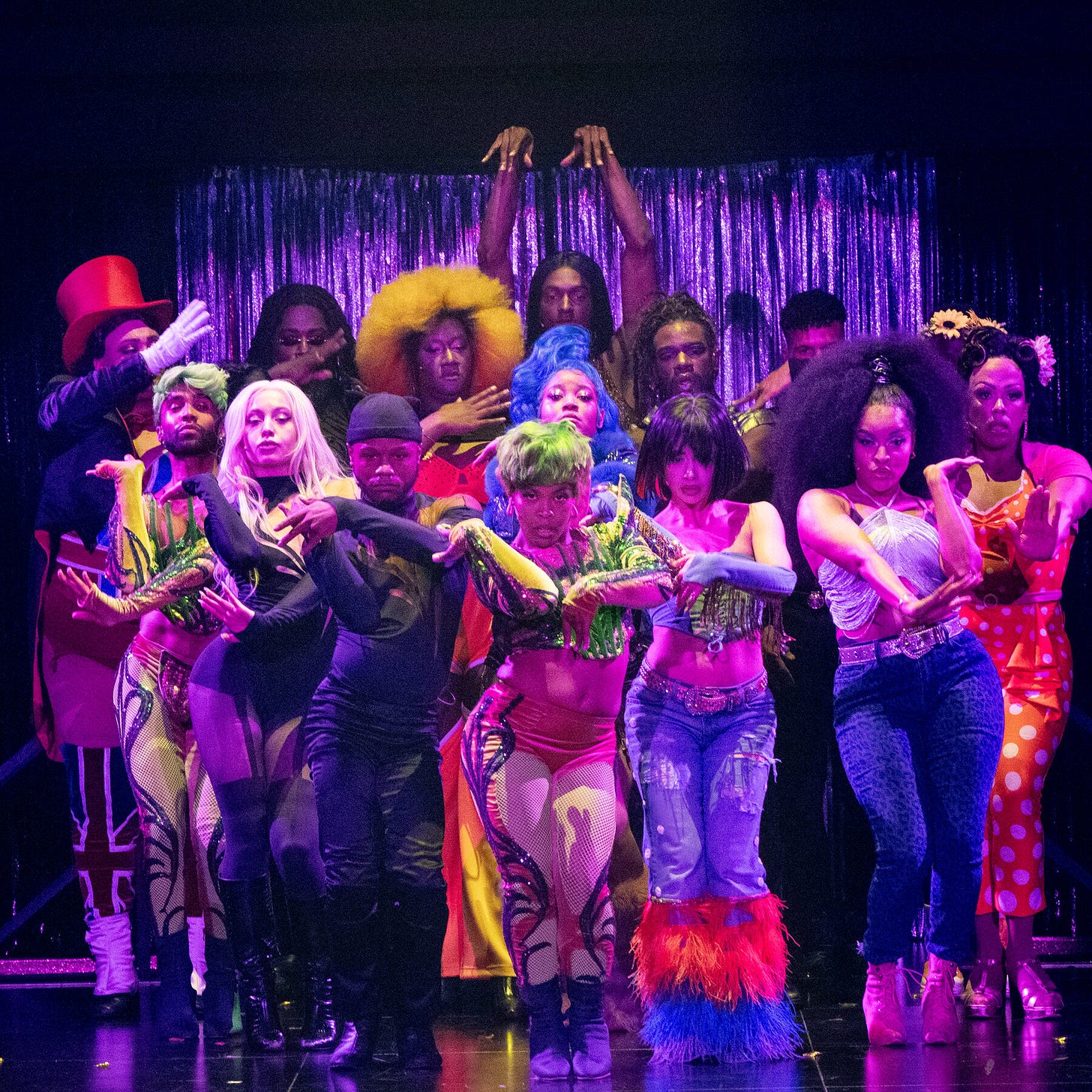 Review: A 10th Life for Those Jellicle 'Cats,' Now on the Runway - The New  York Times