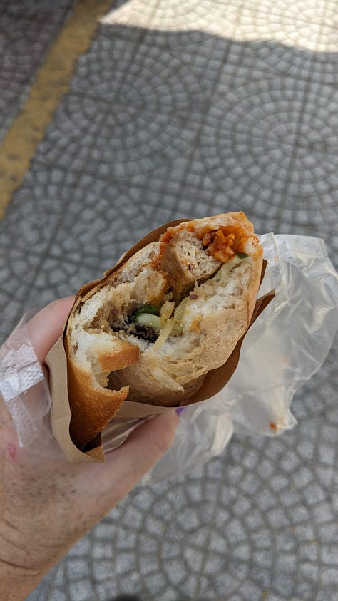 more, more, more bánh mì <3