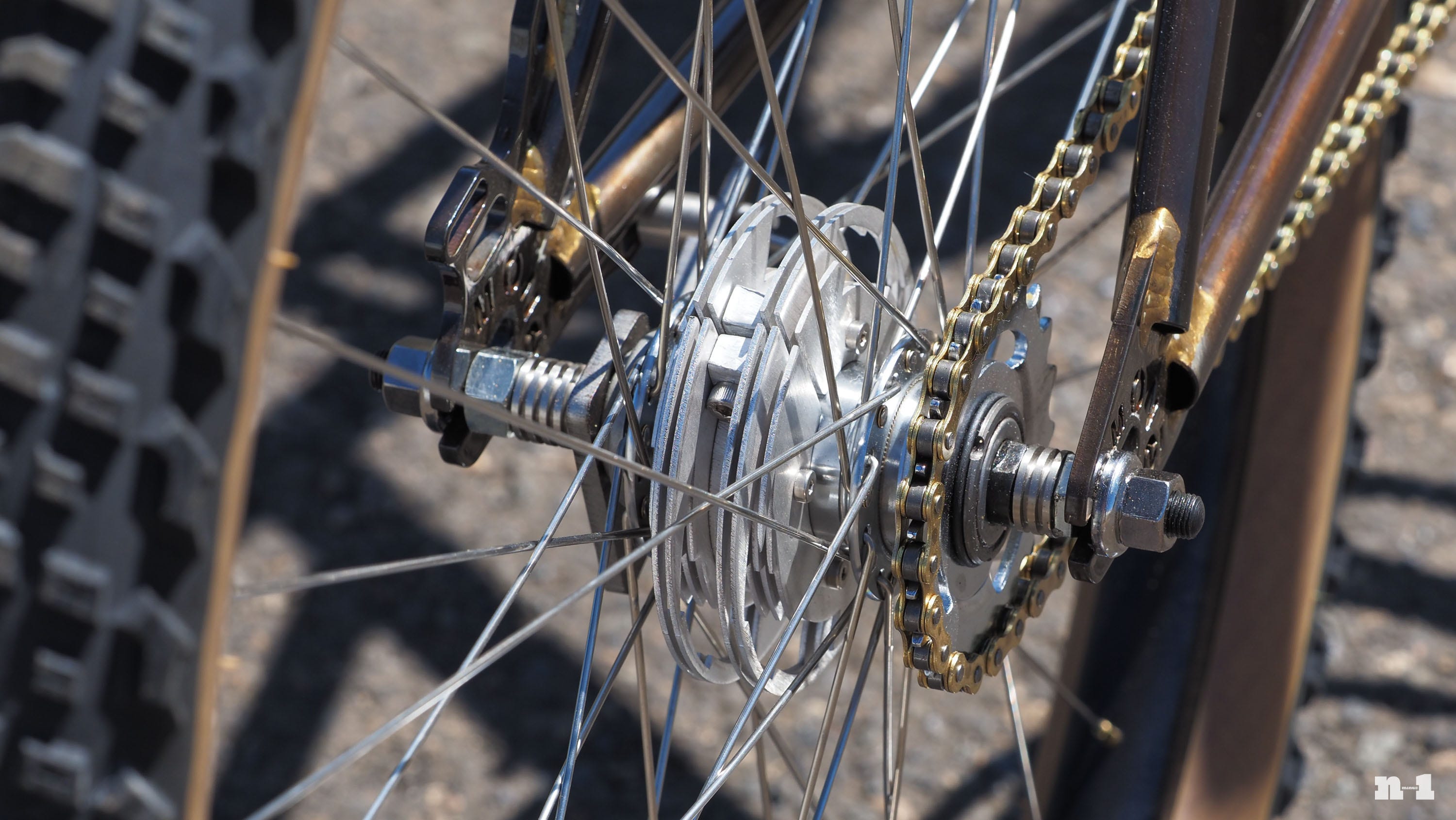 Monē singlespeed cruiser coaster brake