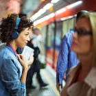 T'écoutes des podcasts pendant tes trajets ? 🎙️🚘
