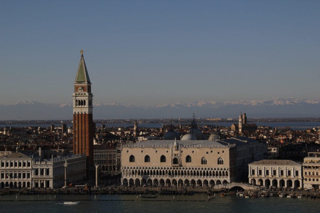 View Piazza San Marco, Venice, Dogenpalast, Alpen, Italien View Piazza San Marco, Venice, Dogenpalast, Alpen, Italien