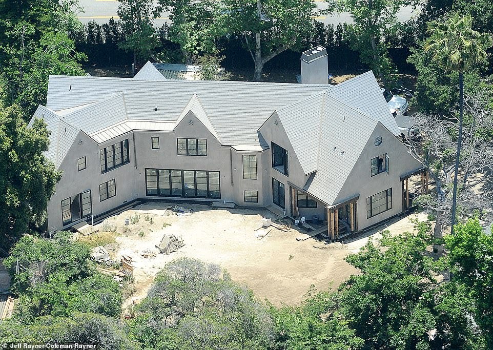 Aerial photos show Kristen Bell and Dax Shepherd are renovating their  $4.3million LA mansion | Daily Mail Online