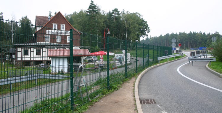 Älteste Deutsche Autobahnraststätte Rodaborn Trpitis Rasthof Rastanlage Parkplatz 52 Älteste Deutsche Autobahnraststätte Rodaborn Trpitis Rasthof Rastanlage Parkplatz 52