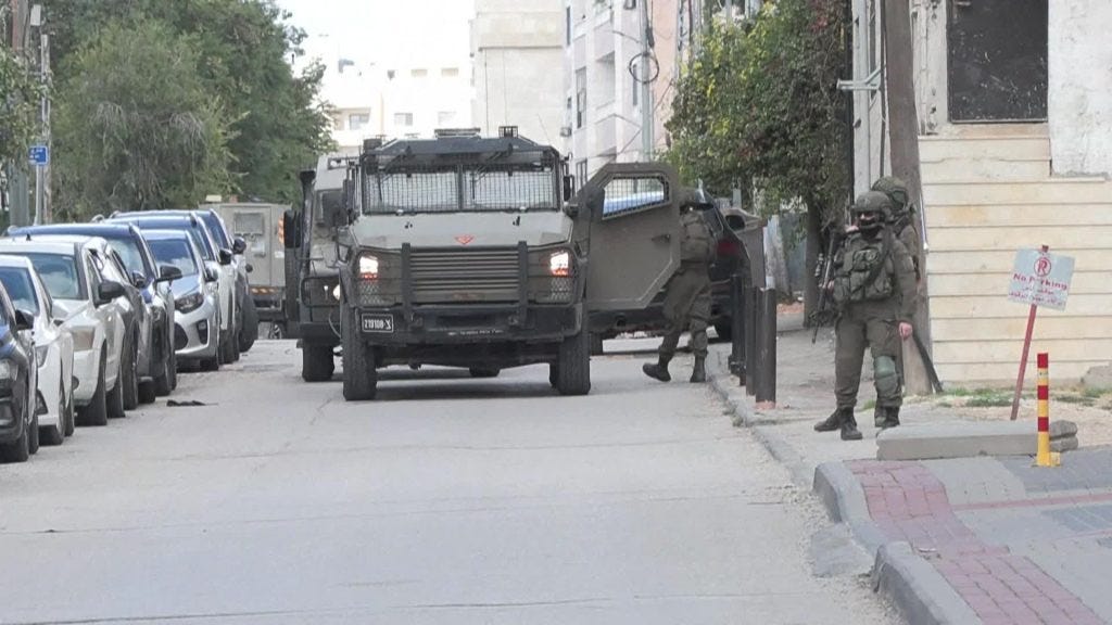 🚨 WEST BANK ALERTS — Israeli Forces Detain 30 Palestinians as Settlers Disguised as Soldiers Assault Family Near Nablus