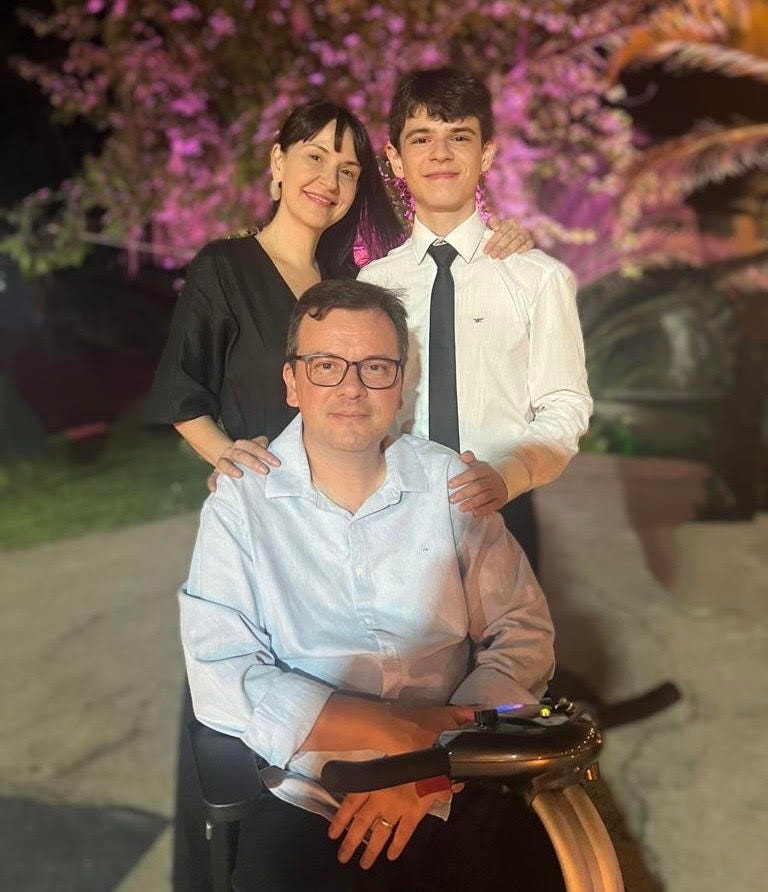 EU, MEU IRMÃO (LEANDRO) E  JOÃO (MEU SOBRINHO)