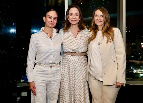 Maria Corina Machado- Venezuela- María Claudia Tarazona- Migue Uribe- Paolma Valencia-25 may-