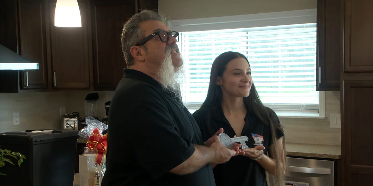 Blinded Army Veteran Receives Specially Adapted Home in Bradenton