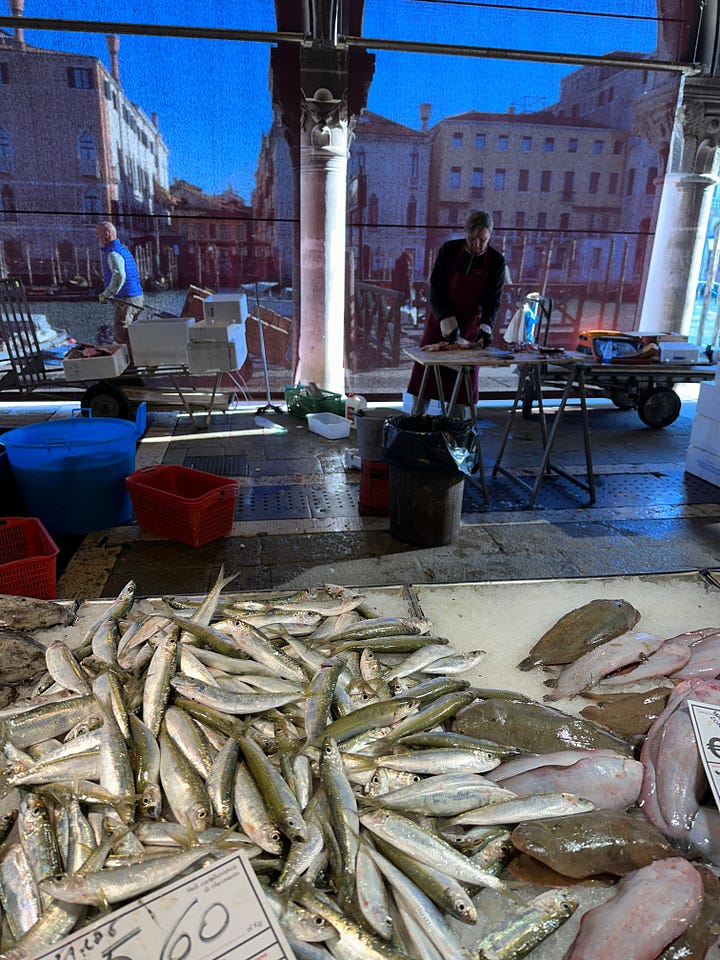 Venice one day itinerary ideas: Morning in Rialto