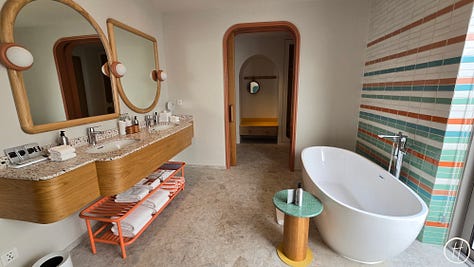 Deluxe One Bedroom Suite with Private Pool: The Bathroom