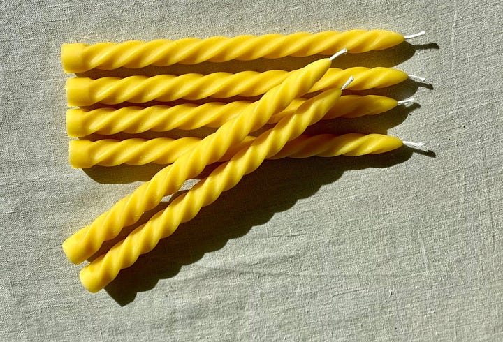 https://thelondonhoneycompany.com/collections/candles/products/https-thelondonhoneycompany-co-uk-collections-candles-products-giant-stubby-pair-of-beeswax-candles