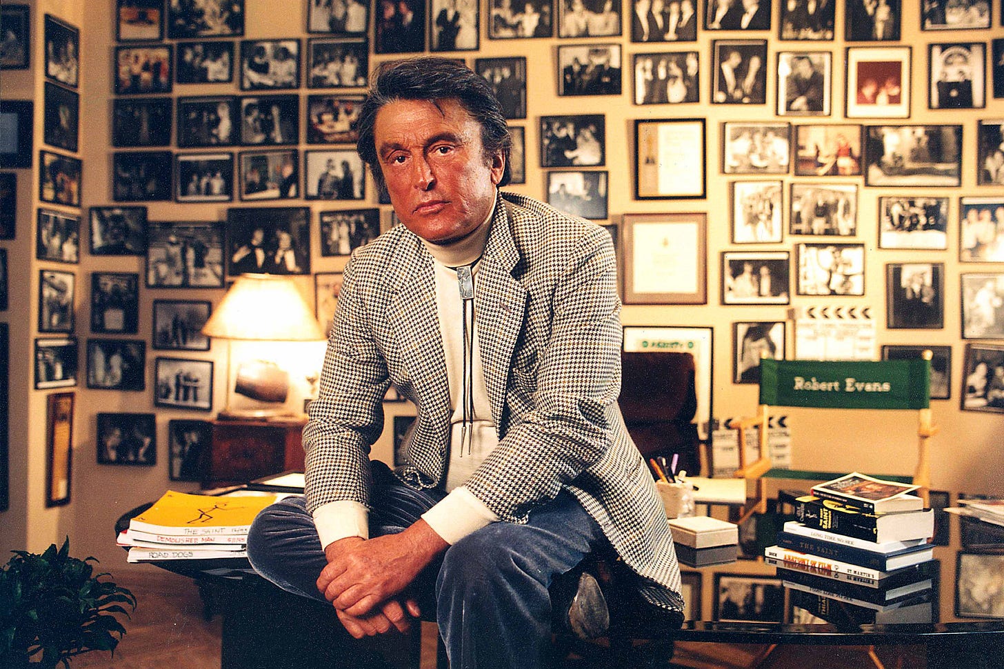 Robert Evans, Ex-Paramount Exec, 'Chinatown' Producer, Dead at 89
