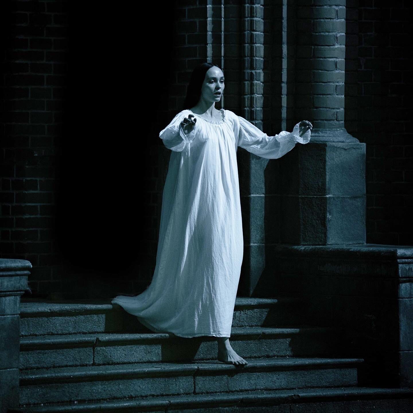 Lily-Rose Depp Updates on X: "The Nosferatu era has officially begun!!!  😭🧛‍♀️ Lily-Rose as Ellen Hutter in her upcoming movie 'Nosferatu'🗡️  https://t.co/AsHBUHOnkN" / X