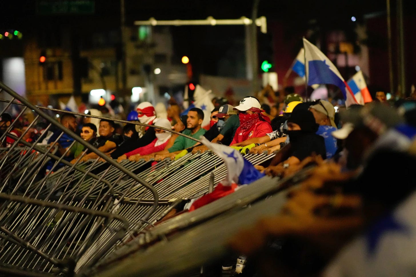 Protestas masivas en Panamá: 4 claves para entender el conflicto minero -  Corta