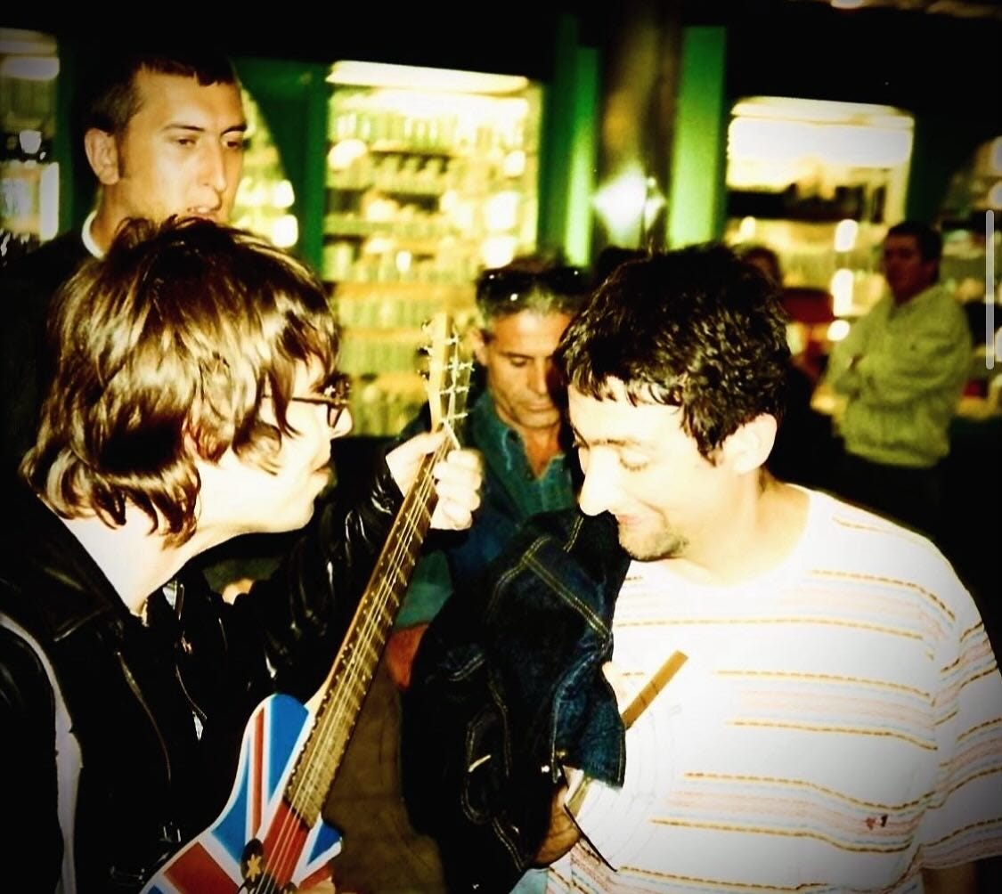 アート・デザイン・音楽 GETTING HIGH: THE ADVENTURE OF OASIS Getting High : The Adventures of Oasis by Paolo Hewitt