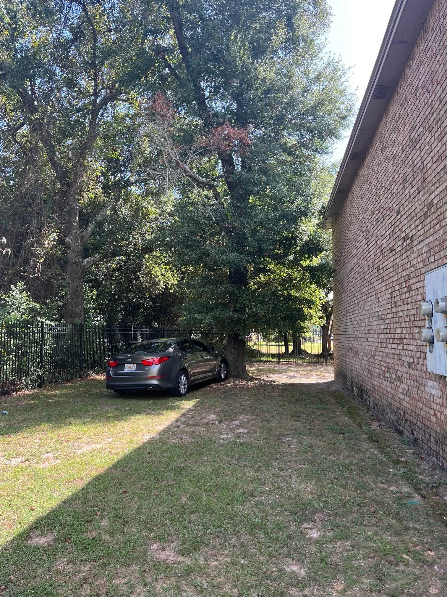Deputies find meth, cocaine, and fentanyl after chaotic Pensacola foot chase photo 3